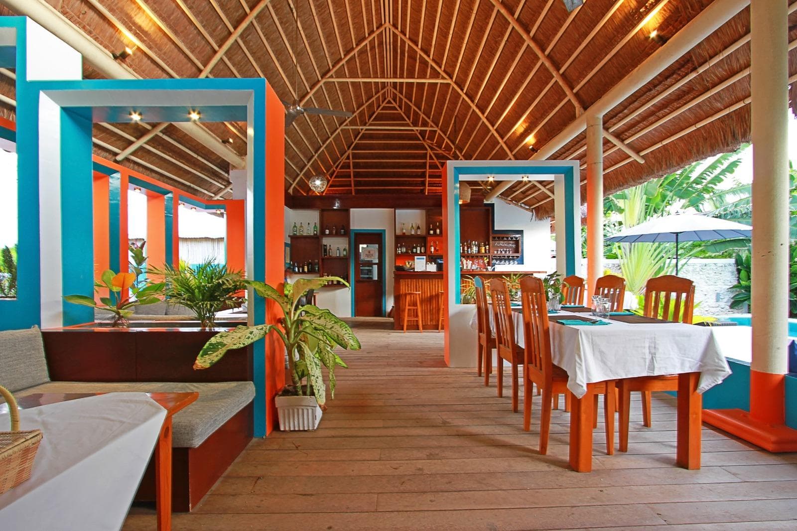 Restaurant & bar
